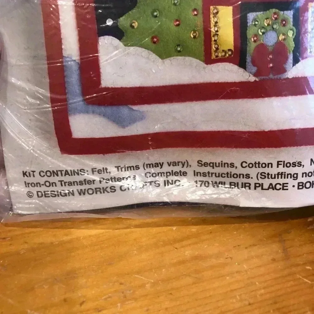 Design Works Felt Snowman Christmas Card Holder Kit